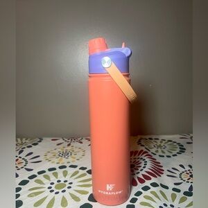 Hydraflow 25-oz. Double Wall Stainless Steel Water Bottle with Dual Lid, Peach